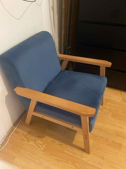 Photo of free Single chair (W10) #4