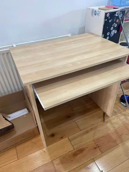 Photo of free Office/computer desk (Enfield) #1