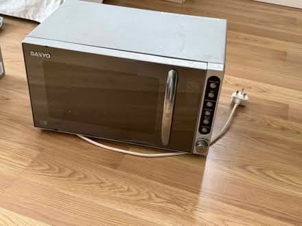Photo of free SANYO microwave oven (Leyton Grange E10) #1