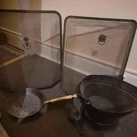 Photo of free Fire Place/ Guard - Set (TW7) #4