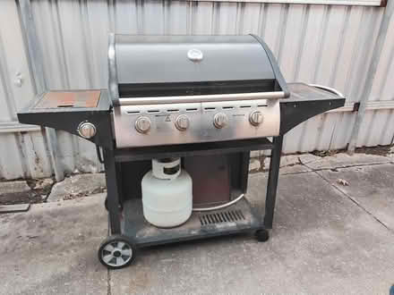 Photo of free BBQ and boxes (Albury) #1