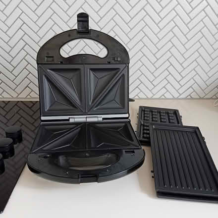 Photo of free Sandwich Toaster (Hoddesdon EN11) #1