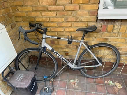 Photo of free Men’s bike hybrid (Oval SW9) #1