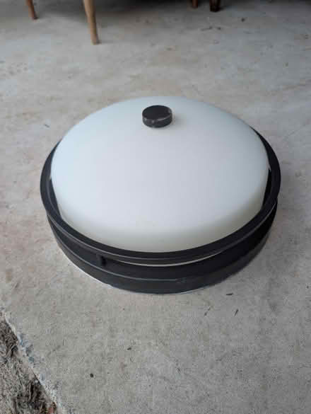 Photo of free Ceiling light fixture (Ashburn Farm) #2
