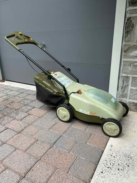 Photo of free battery lawn mower (Elkins Park) #1