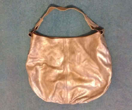 Photo of free Gold leather shoulder bag (Crosspool S10) #1