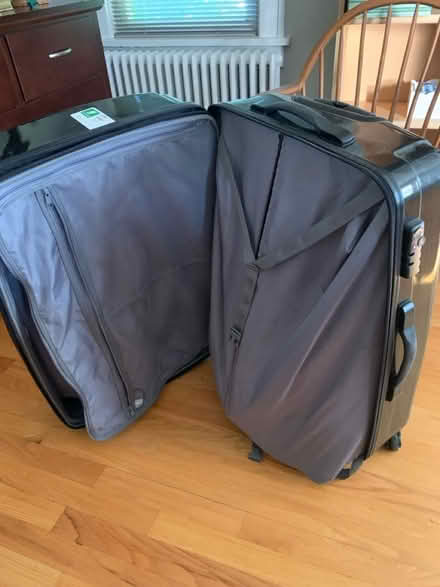 Photo of free Large Samsonite Rolling Suitcase (Cottageville, South Brunswick) #4