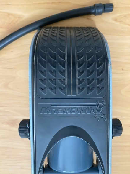 Photo of free Manual Tyre Pressure Pump (Colchester CO2) #3