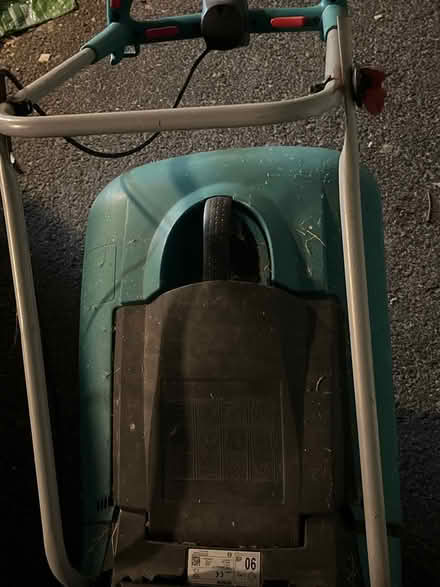 Photo of free Lawn mower for spares, no battery (Kt3 4bf) #4