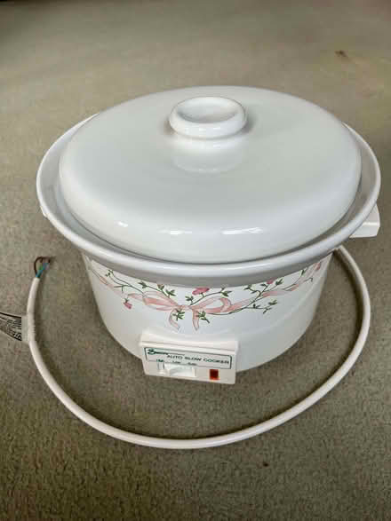Photo of free Slow cooker (Harrogate HG2) #1