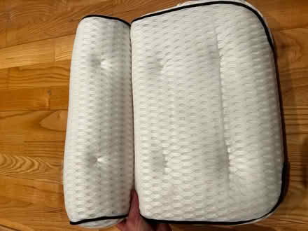 Photo of free Bath pillow (SW3) #2