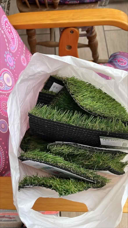 Photo of free fake grass samples- Kempston #1