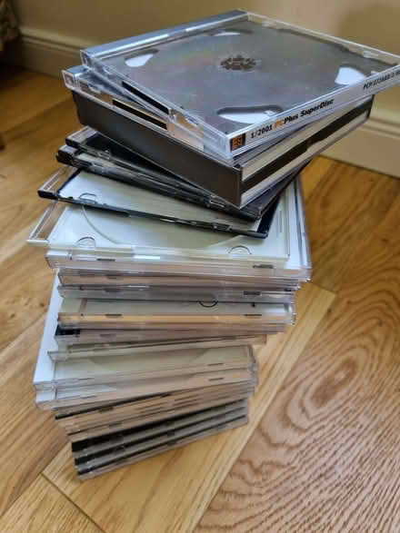 Photo of free CD/DVD cases (Woosehill RG41) #1
