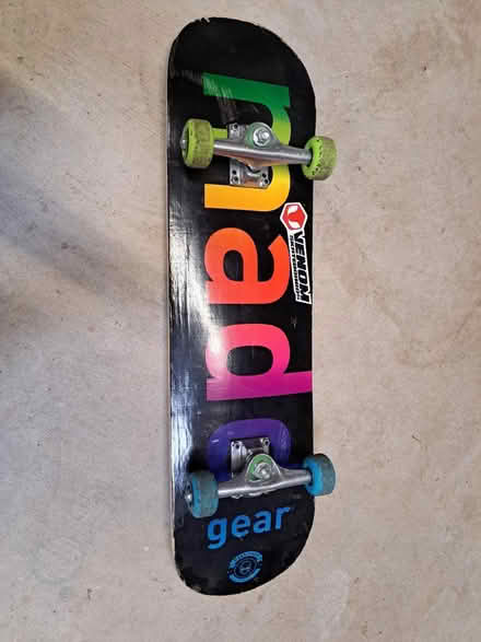 Photo of free Skateboard (Hoddom DG11) #2