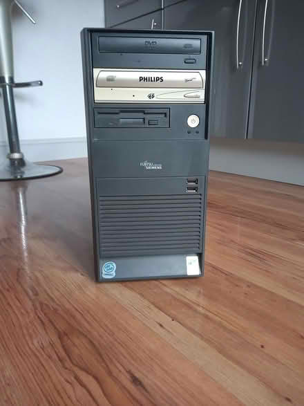 Photo of free Fujitsu Siemens computer (Eardington) #1