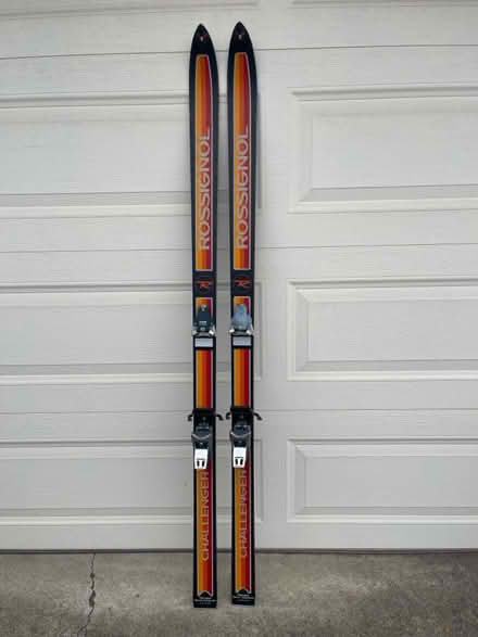 Photo of free Vintage Skis, Poles, Carry Bag (near the Cupertino Library) #2
