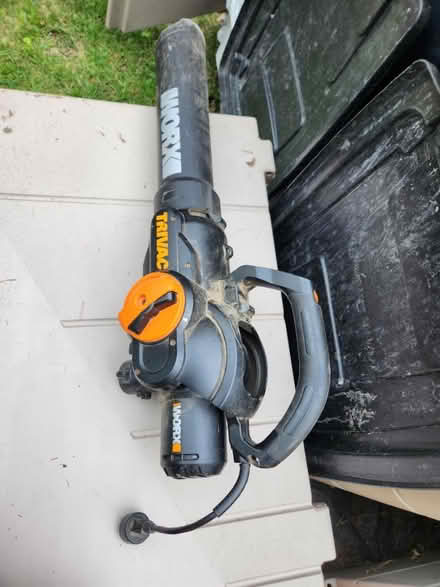 Photo of free Worx leaf blower (Temple Hills,MD) #2