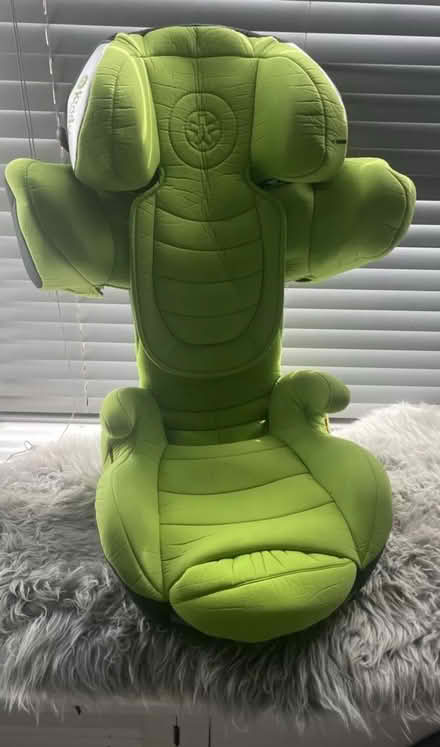 Photo of free Car seat very good condition (EN5 5AY) #2