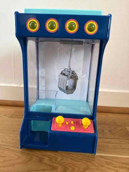 Photo of free Toy claw machine (Clerkenwell EC1R) #1