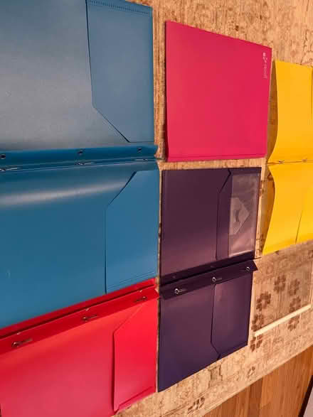 Photo of free Colorful flat folders - never used (Vienna community center) #1