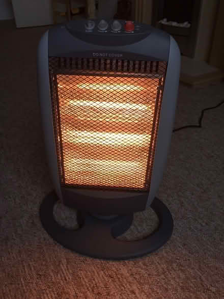 Photo of free Daewoo Halogen 3 Bar 1200W Heater (Torquay) #3