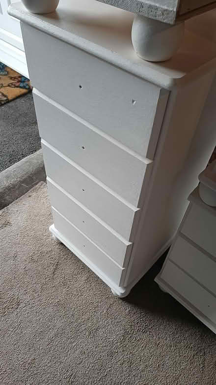 Photo of free Drawers. Antique white (CH5) #4