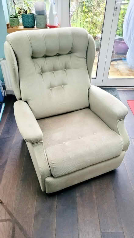 Photo of free 2 super comfy green recliner chairs (Morden (near Ravensbury Park)) #3