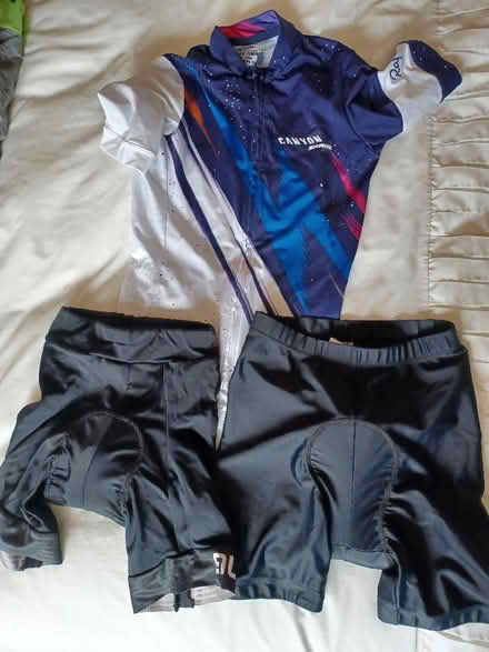 Photo of free Kids' cycling kit (Sale M33) #1