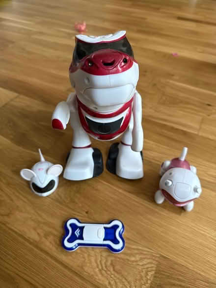 Photo of free Robot toys (Clerkenwell EC1R) #1