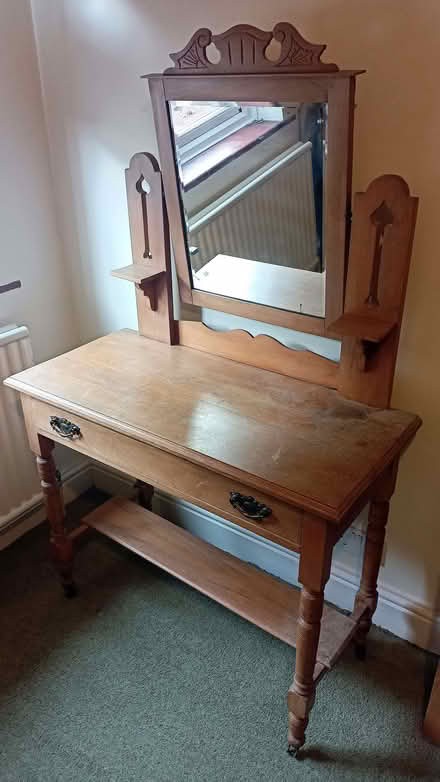 Photo of free Vintage pine dresser with mirror (Ware SG12) #1