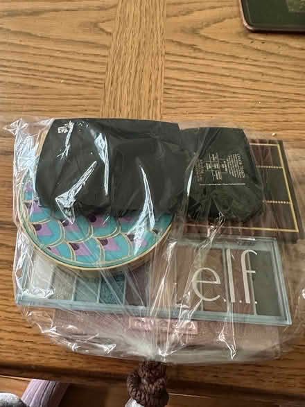 Photo of free Used makeup (Markham and Lawrence) #1