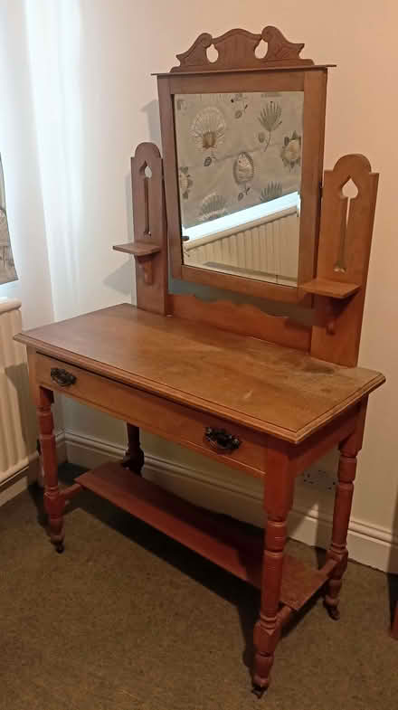 Photo of free Vintage pine dresser with mirror (Ware SG12) #3