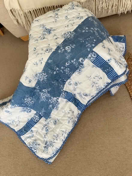 Photo of free Bed cover / throw. (North Tonbridge TN10) #2