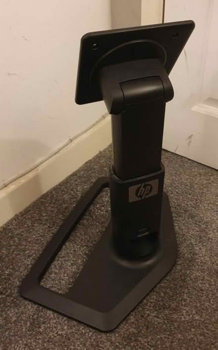 Photo of free HP Monitor stand (Chingford E4) #2