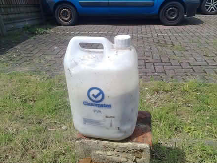 Photo of free PVA glue (GU51) #1