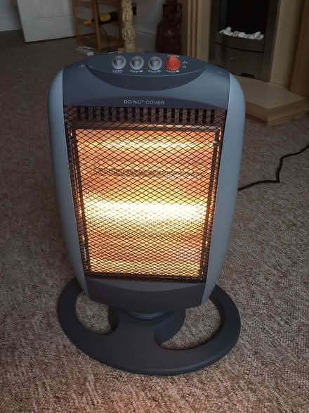 Photo of free Daewoo Halogen 3 Bar 1200W Heater (Torquay) #2