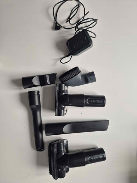 Photo of free Shark cordless vacuum cleaner (Mendlesham.) #3