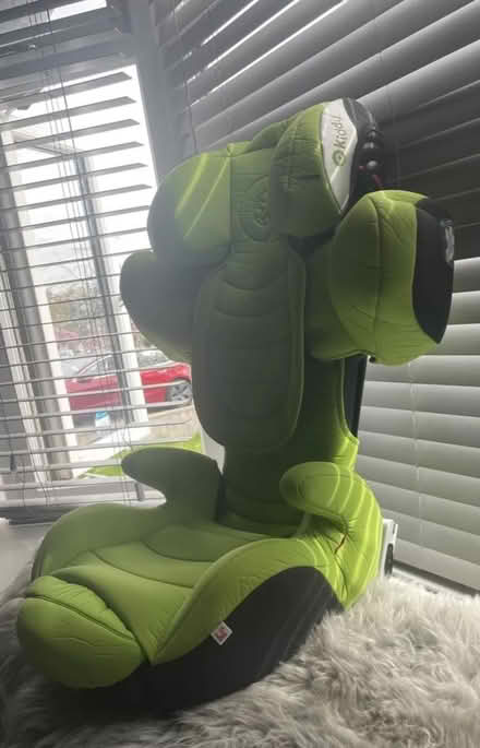 Photo of free Car seat very good condition (EN5 5AY) #1