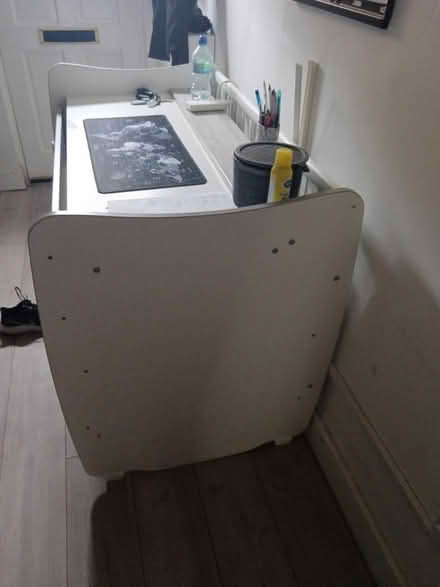 Photo of free Desk (DA1 1TL) #2