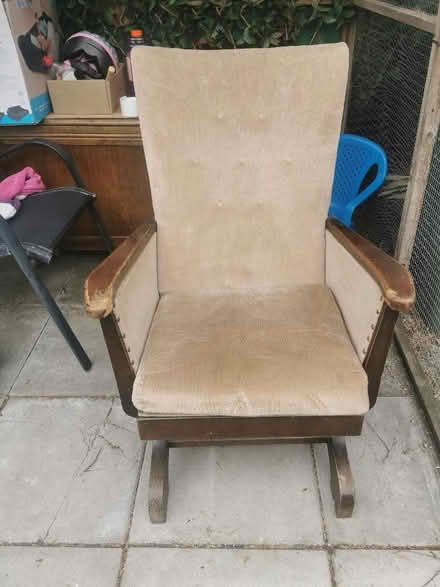 Photo of free Rocking chair (Trench TF2) #2