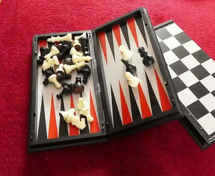 Photo of free Magnetic chess set (Callowell GL5) #3