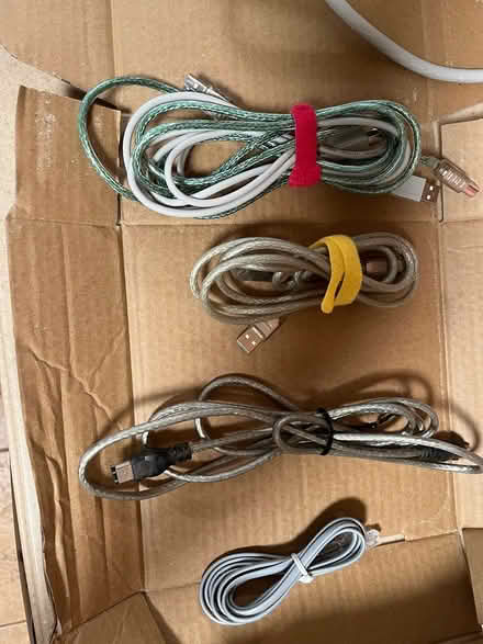 Photo of free Various cables and connectors (South REston) #4