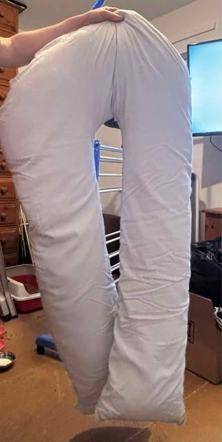 Photo of free Pregnancy pillow (Overton) #1