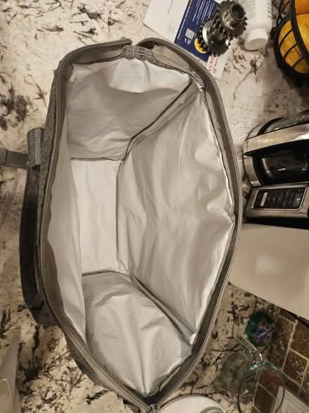 Photo of free Small diaper/bottle bag (Flemington NJ) #3