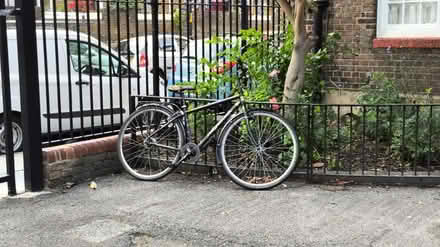 Photo of free Thrown out bike (Se1 8qt) #1