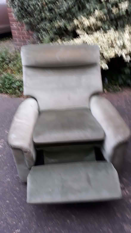 Photo of free Parker Knoll 3 piece suite in green (Newbuildings EX17) #1