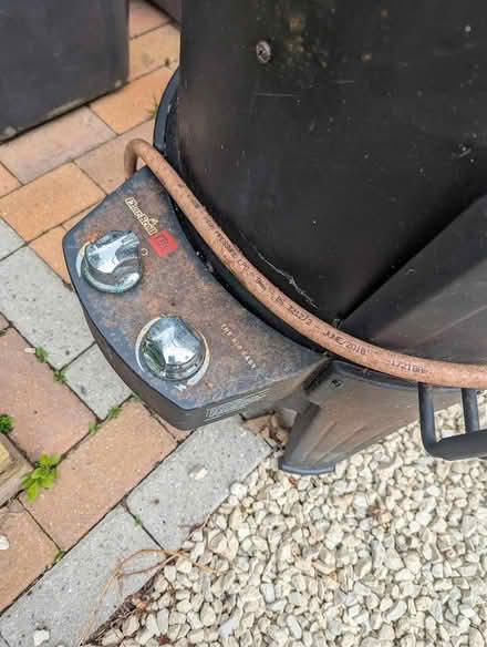 Photo of free barbeque/ smoker Charbroil (Forest Hill) #1