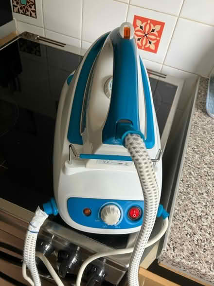Photo of free Steam Iron (Houghton Regis LU5) #1