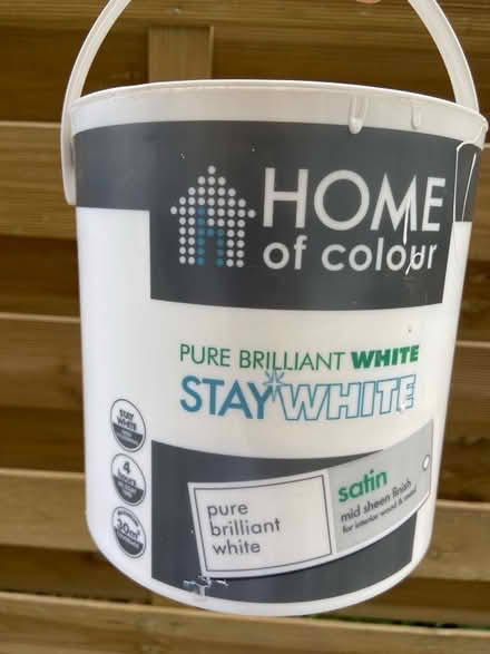 Photo of free Pure brilliant white and white bathroom paint (Watford Heath WD19) #1