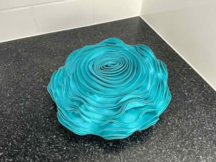 Photo of free Small round cushion (Beaconsfield HP9) #1